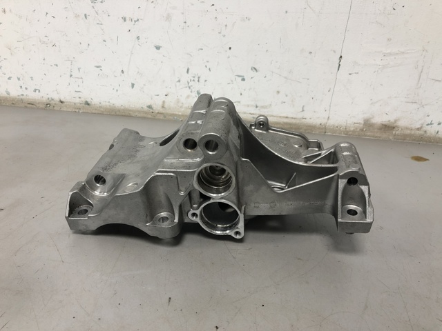 Насос системи охолодження 11518650988 BMW