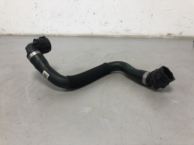 Шланг (патрубок) термостата 11538650981 BMW