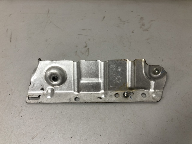 Кришка випускного колектора 11658684919 BMW