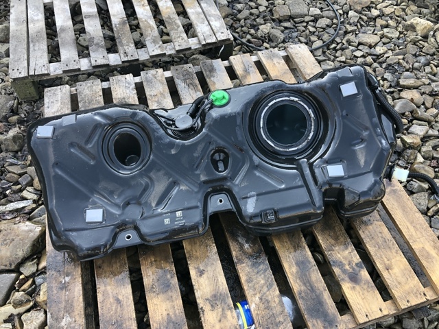 Б/бак 16117440791 BMW