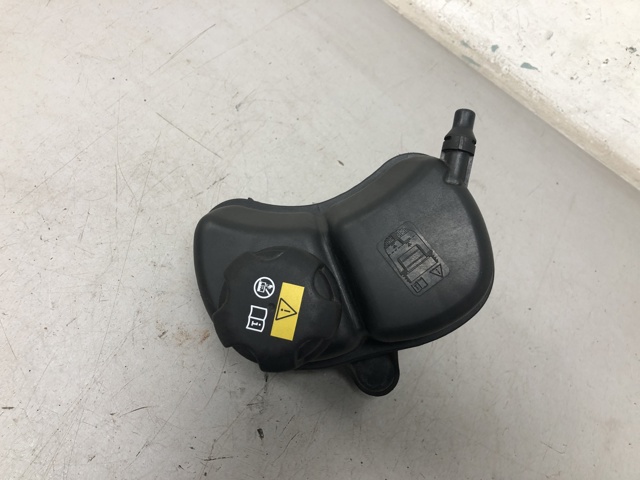 Бачок для води 17138610653 BMW