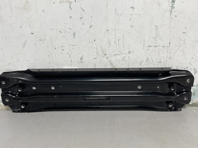 Кронштейн передньої балки 1EA199599B VAG