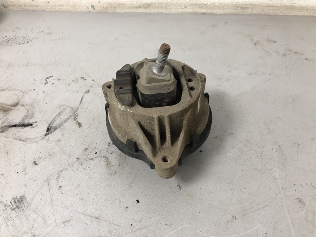Права подушка двигуна 22116787658 BMW