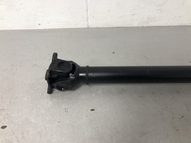 Кардан передній 26208605866 BMW