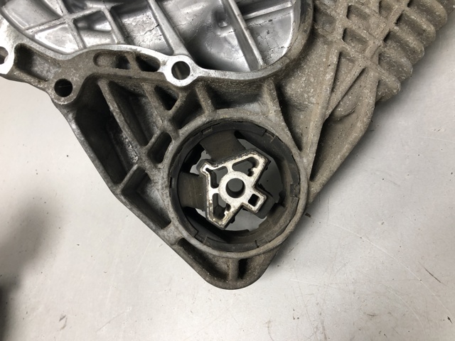 Коробка роздавальна 27107643758 BMW