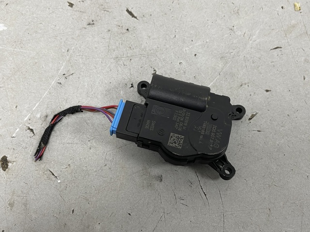Двигун заслінки печі 2Q0907511F VAG