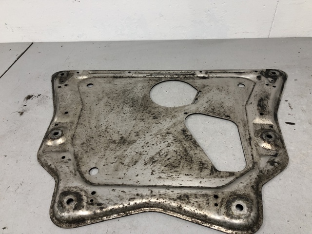 Захист піддона картера двигуна 31106786568 BMW