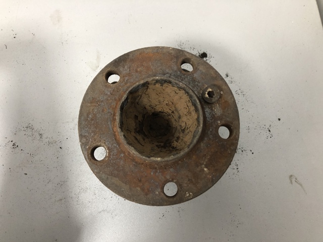 Маточина колеса передня 31206850158 BMW