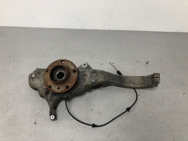 Цапфа - поворотний кулак передній, правий 31216869870 BMW