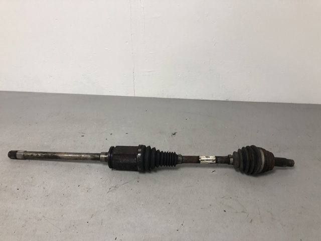 Привід передній правий 31607607938 BMW