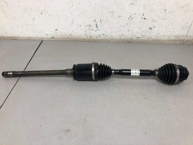 Привід передній правий 31608643184 BMW
