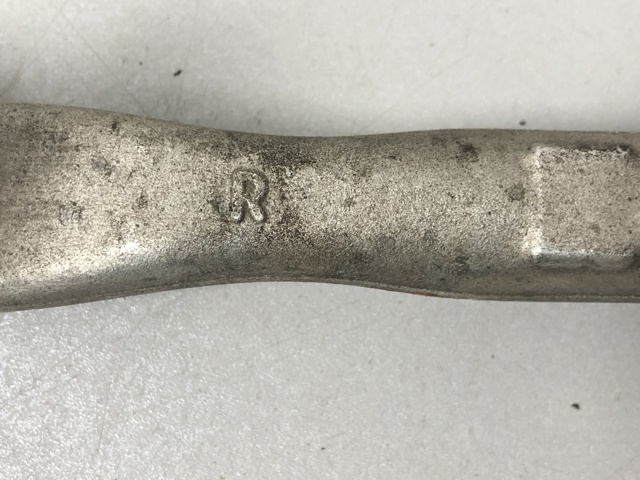 Тяга рульова в зборі, права 32104A01667 BMW