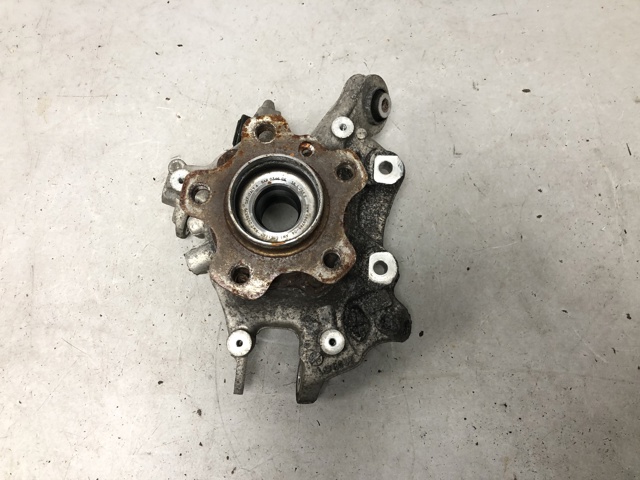 Цапфа поворотного кулака 33306898479 BMW