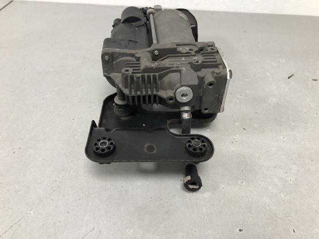 Компресор підкачки амортизаторів 37206859714 BMW