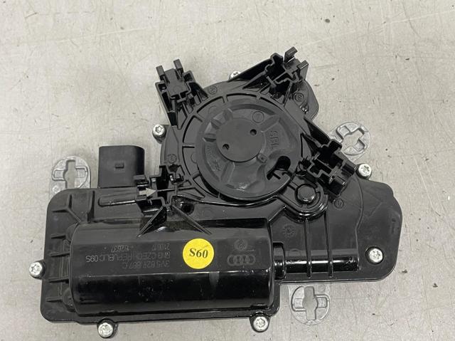 Мотор-привід відкр/закр. замка багажника/двері 3/5-ї 3V5827887C VAG