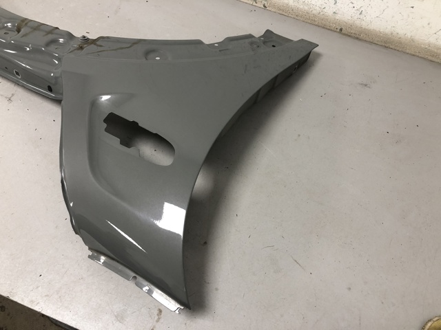 Переднє праве крило 41007374522 BMW
