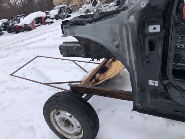 Чверть передня ліва 41007427781 BMW