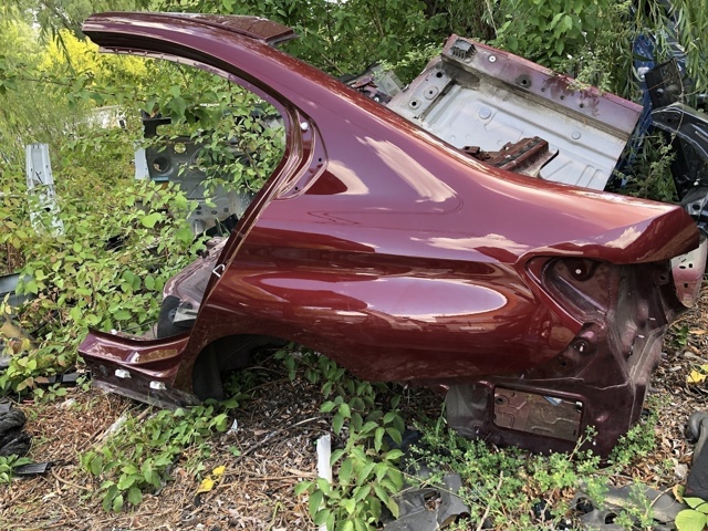 Бічна частина задня ліва 41007493267 BMW