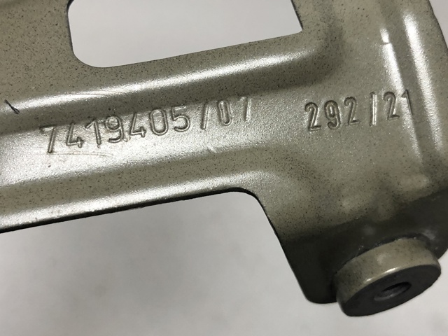 Кронштейн кріплення крила переднього лівого, задній 41008494433 BMW