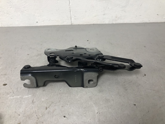 Завіс капота, правий 41009477742 BMW