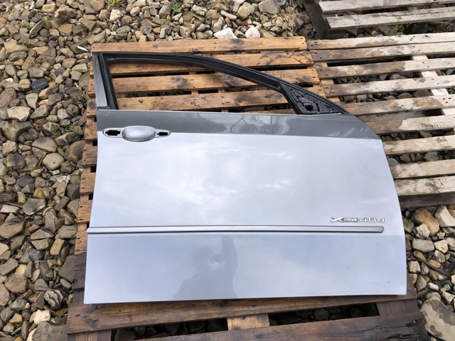 Дверка передня права 41517211424 BMW