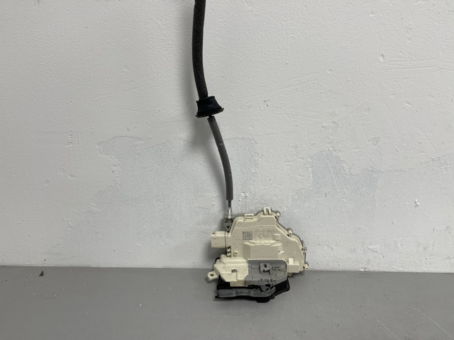 Замок задньої двері, лівої 4G0839015G VAG