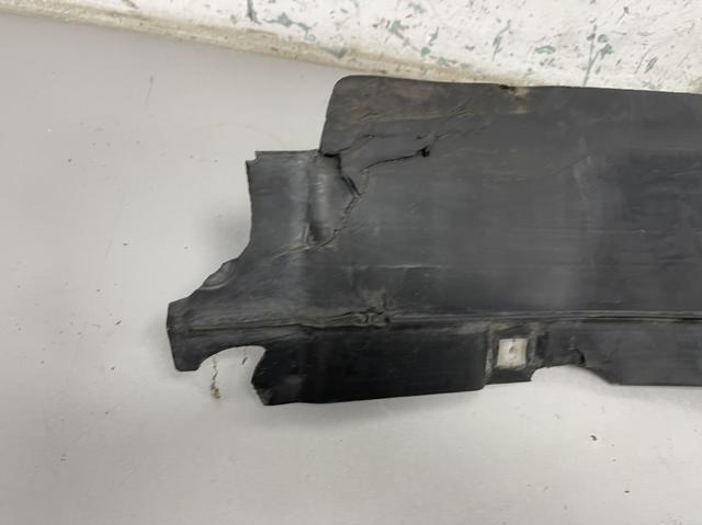 Захист бампера переднього, права 4KE853888D VAG
