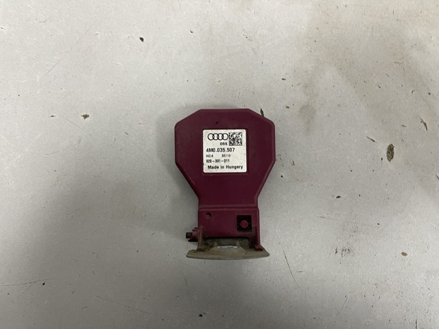 Антена Audi Q7