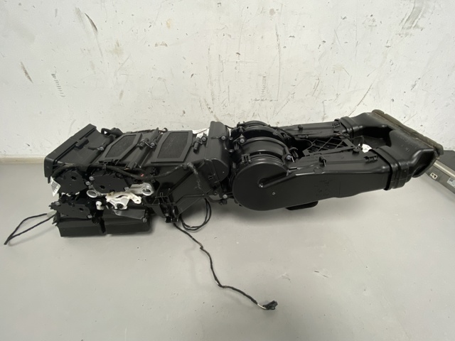 Піч в зборі 4M0820004 VAG