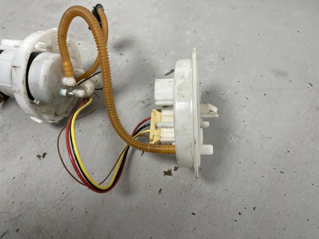 Електробензонасос 4M0919087F VAG