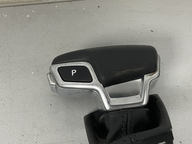 Ручка важеля коробки передач 4M1713139F VAG