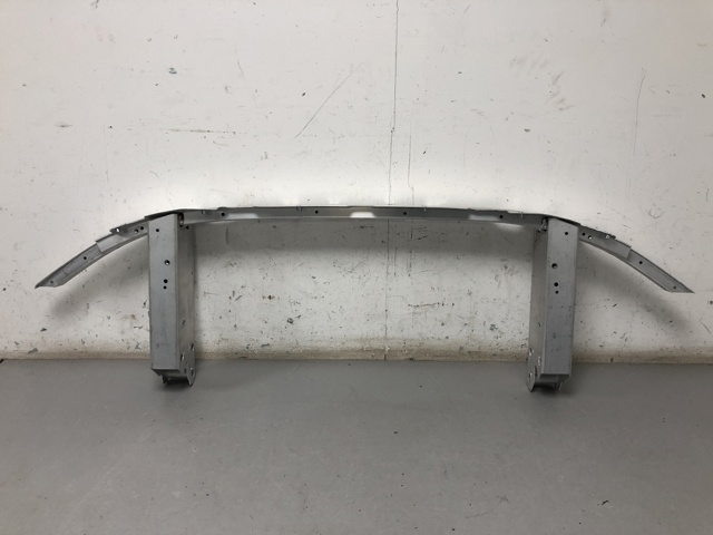 Підсилювач бампера переднього 51117399911 BMW