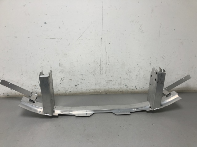 Балка бампера переднього 51117421599 BMW