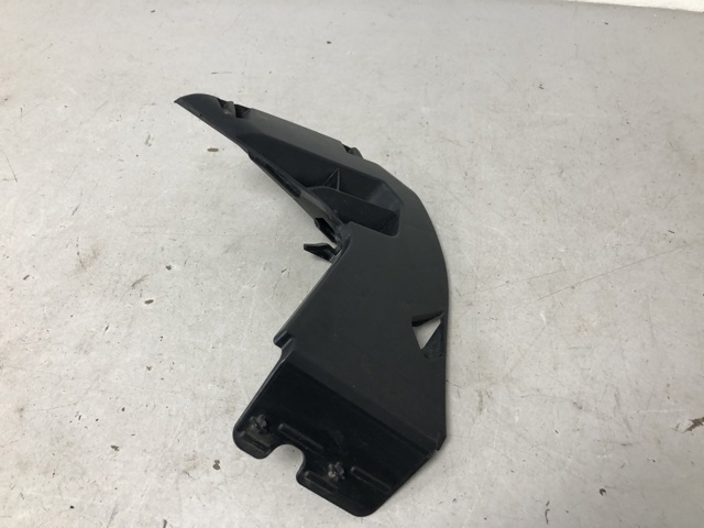 Кронштейн бампера переднього, правий 51118065322 BMW