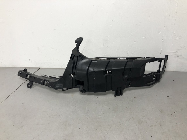 Кріплення бампера 51118081895 BMW