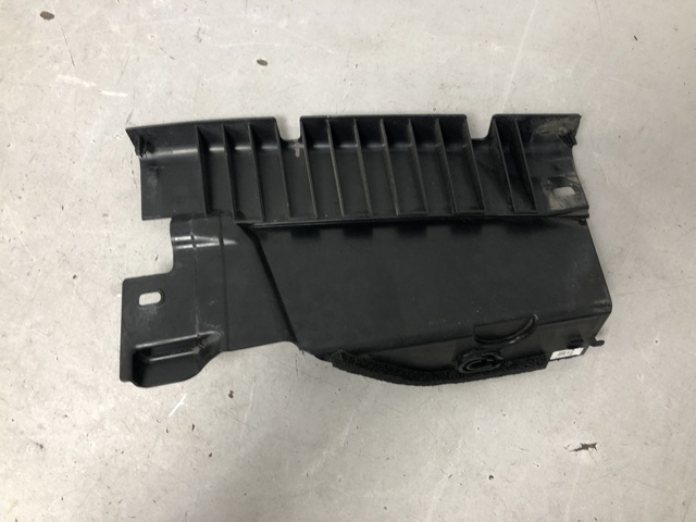 Кронштейн бампера заднього, правий 51128091740 BMW
