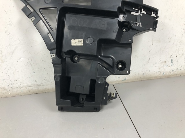 Лівий кронштейн заднього бампера 51129451157 BMW