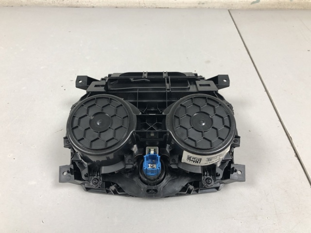 Підсклянник підлокітника центральної консолі 51167951771 BMW