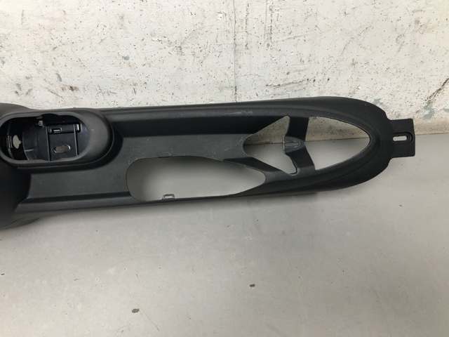 Центральна консоль торпеди 51169262842 BMW