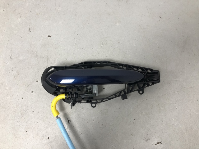 Ручка правих передніх дверей 51219491462 BMW