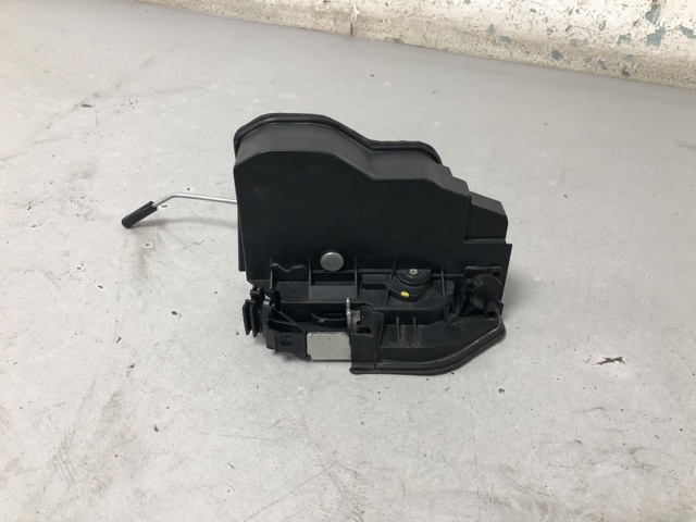 Замок задньої двері, лівої 51227202147 BMW