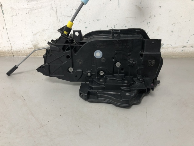 Замок задньої двері, лівої 51227445047 BMW