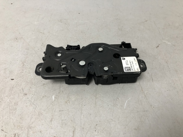 Замок і ручка дверей задка 51247441014 BMW