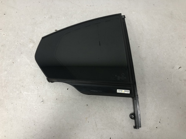 Стукло багажника, праве 51357425084 BMW