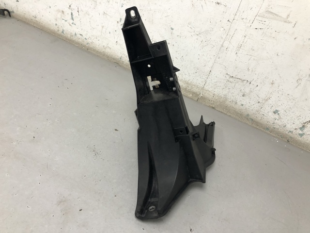 Кронштейн кріплення крила переднього правого, задній 51657157984 BMW