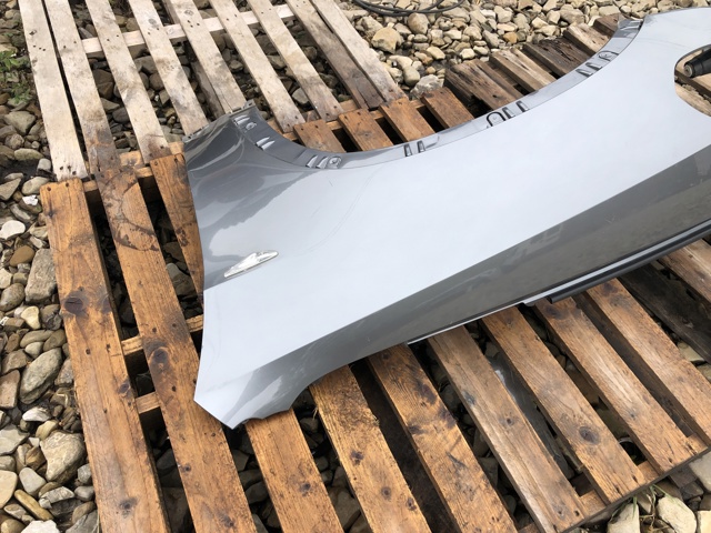 Переднє ліве крило 51657222995 BMW