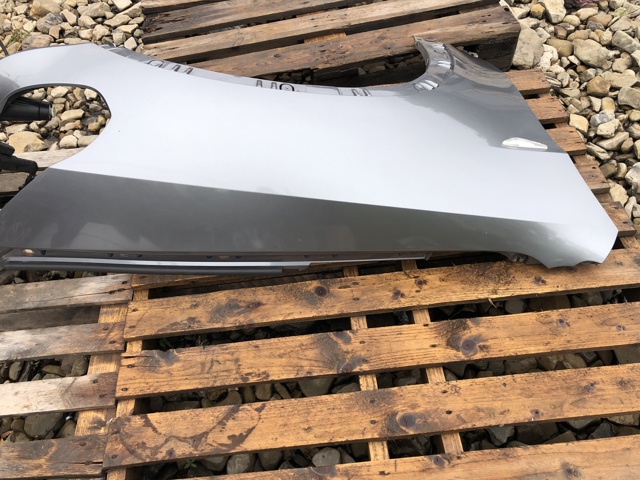 Переднє праве крило 51657222996 BMW