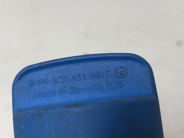Кришка заливної горловини бака AD BLUE 5Q0131980C VAG