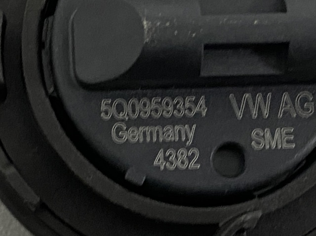 Датчик Ейрбег передній 5Q0959354 VAG