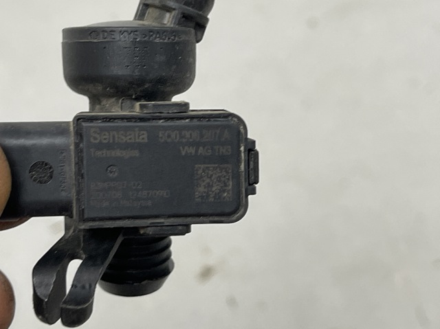 Датчик тиску пневматичної гальмівної системи 5QA612041M VAG